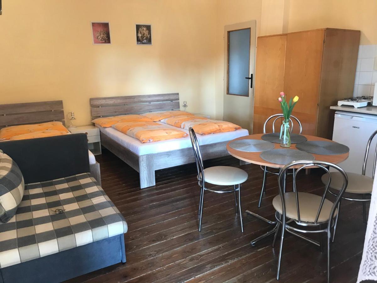 Apartman U Karla Velky Meder Exterior photo